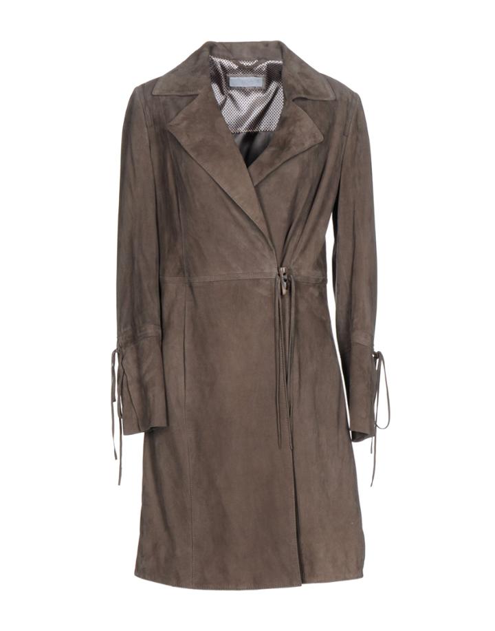 Schyia Overcoats