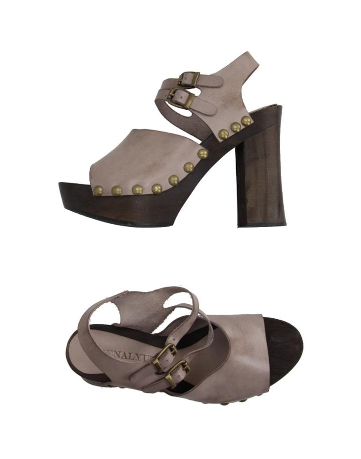 Arenalyut Sandals