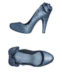 Alessandra Ambrosio Loves Melissa Pumps