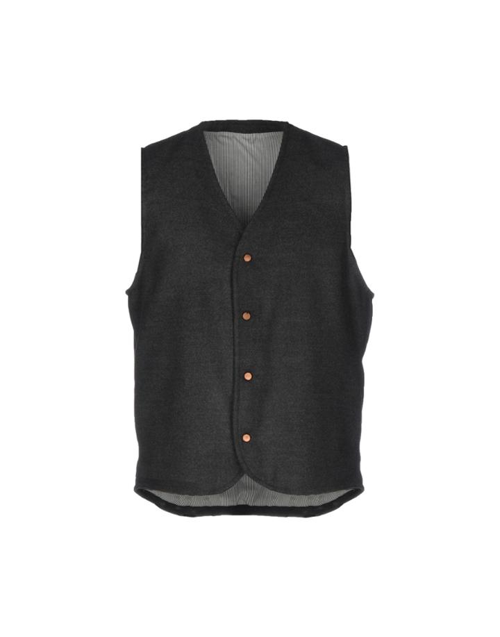 Attrezzeria 33 Vests
