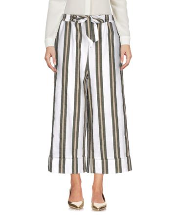 Michela Mii 3/4-length Shorts