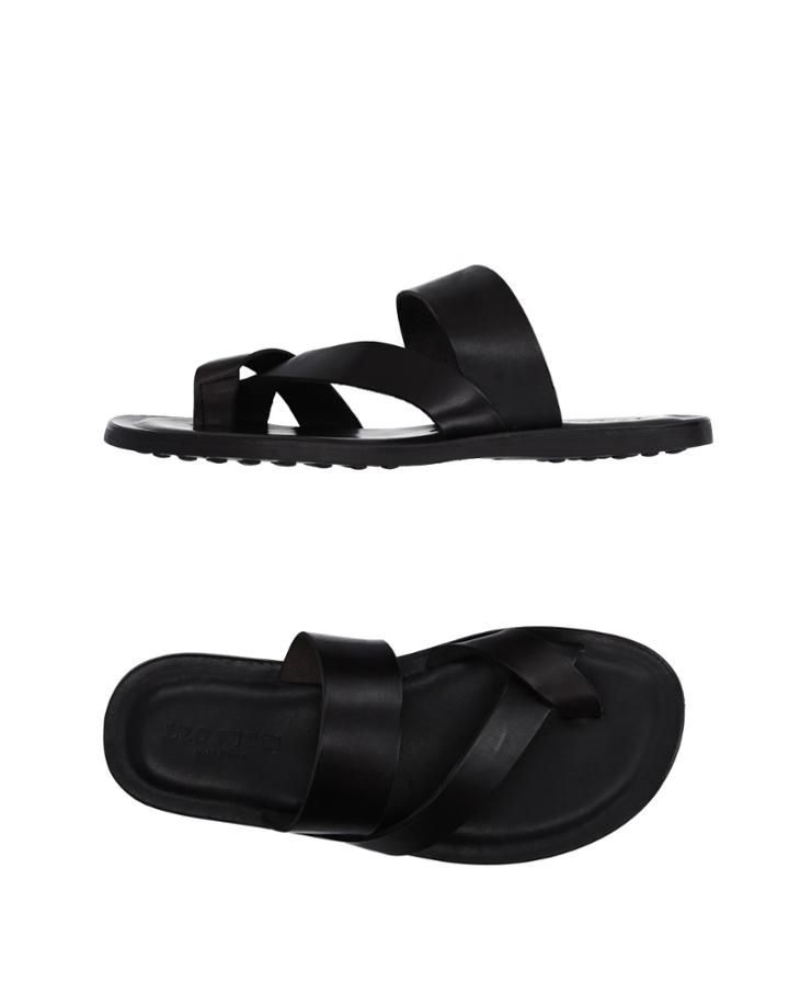 Leo Pucci Toe Strap Sandals