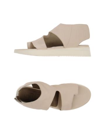 Ldtuttle Toe Strap Sandals