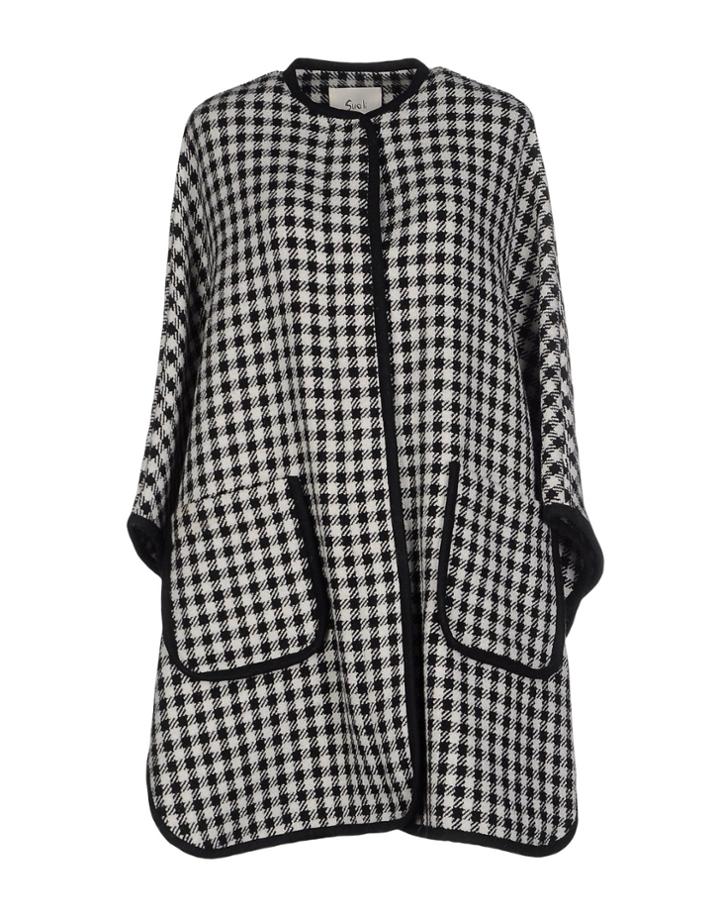 Suoli Capes