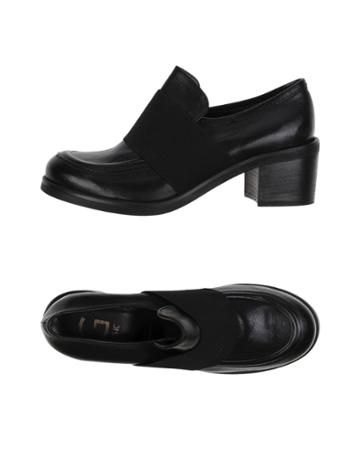 G Basic Loafers