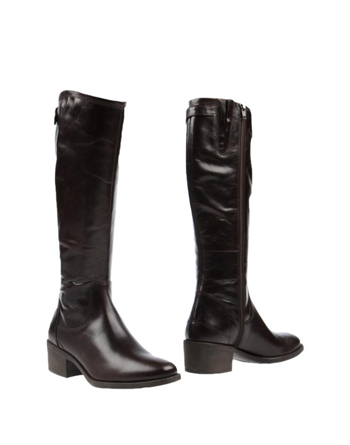 Eye Boots