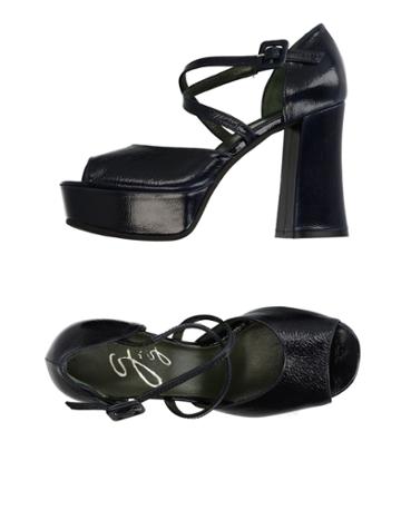 G Di G Sandals