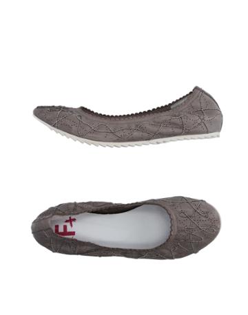 La Femme Plus Ballet Flats