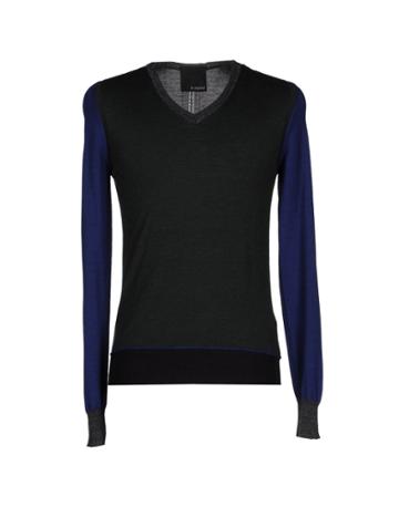 A M  D Sweaters