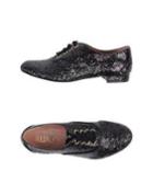 Red(v) Lace-up Shoes