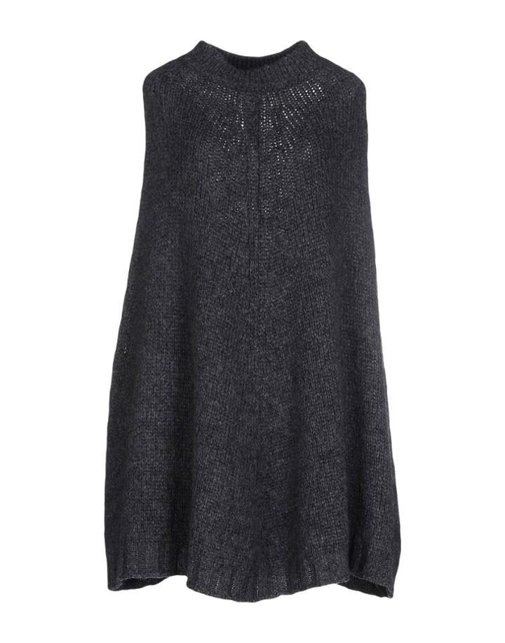 Gaetano Navarra Capes & Ponchos