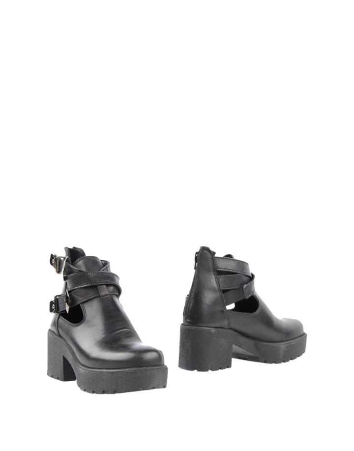 Unlace Ankle Boots