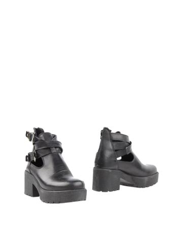 Unlace Ankle Boots