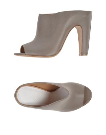 Maison Margiela 22 Mules