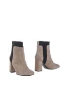 Jaelle Paris Ankle Boots