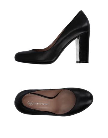 Roberto Serpentini Pumps