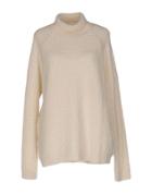 Won Hundred Turtlenecks