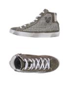 Fred Mello Sneakers