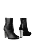 Sydney Brown Ankle Boots