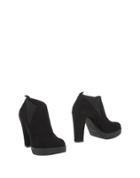 L'amour Booties