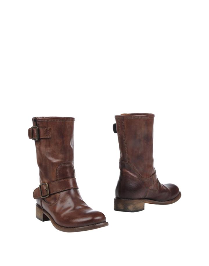 Akua Ankle Boots