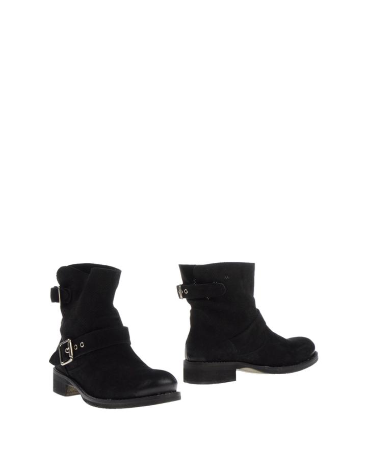Stelio Malori Ankle Boots