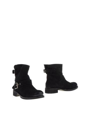 Stelio Malori Ankle Boots