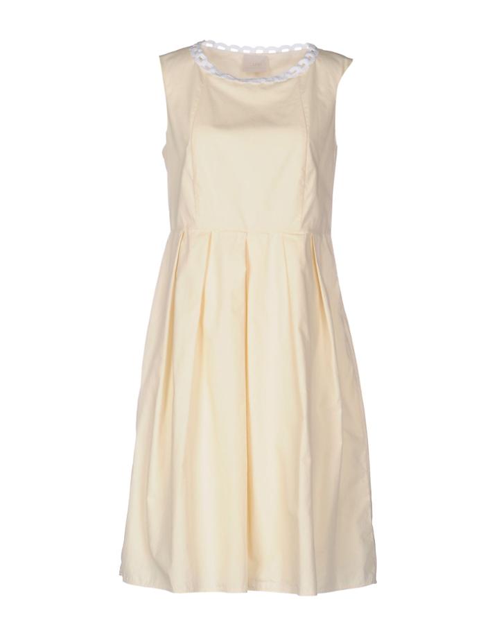 Capri Knee-length Dresses