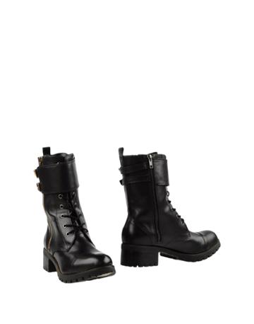 Emanu Lle Vee Ankle Boots