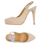 Genny Pumps