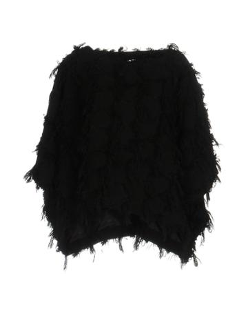 Federica Tosi &reg; Luxury Fashion Capes