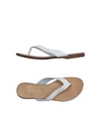 E(x)it Toe Strap Sandals