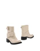 Red(v) Ankle Boots