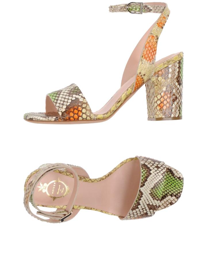 Un Tzer Sandals