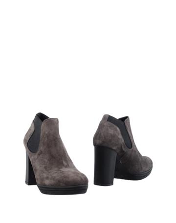Victoria Smith Booties