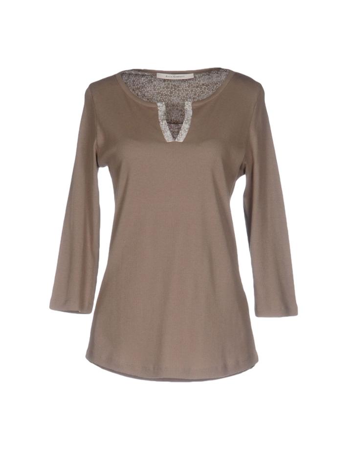 Julia Garnett T-shirts