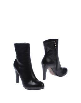 Ubi Major Ankle Boots