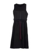 Minimal To Knee-length Dresses