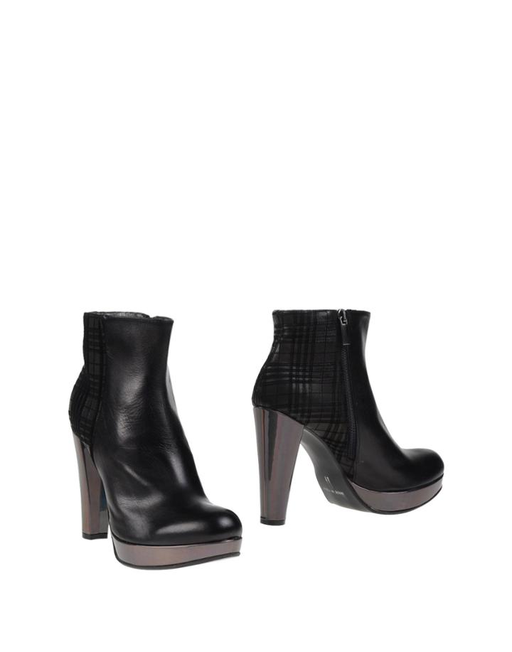Temy Ankle Boots