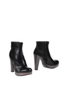 Temy Ankle Boots