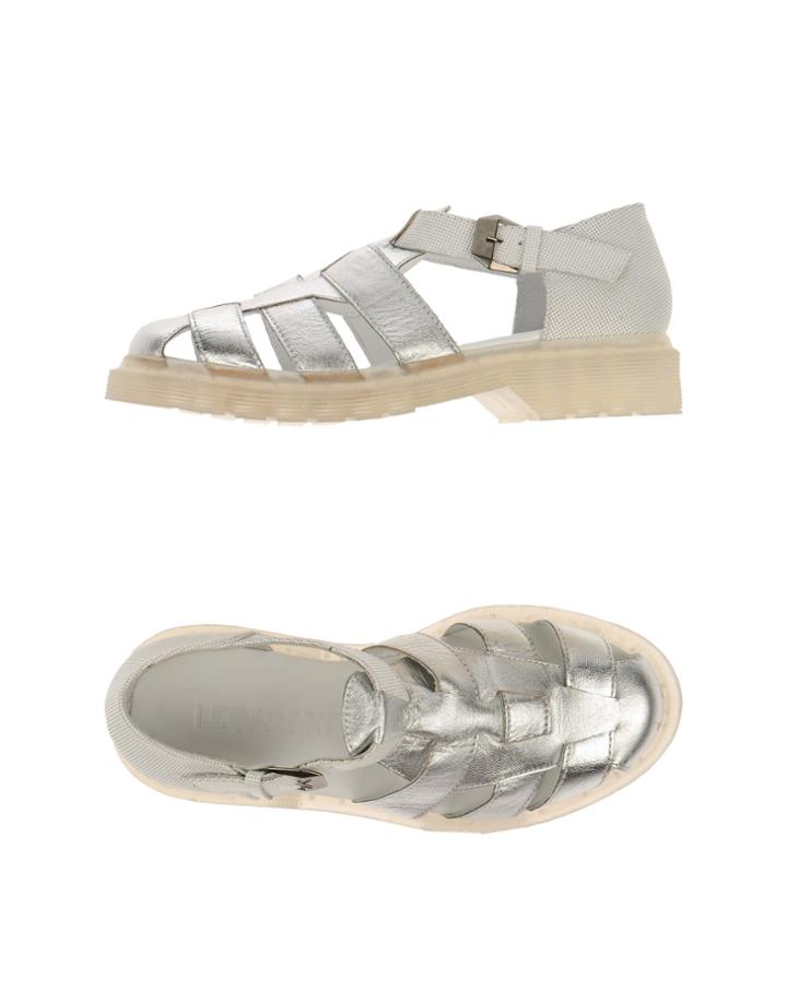 Leqarant Sandals