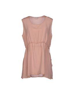 Novemb3r Tops