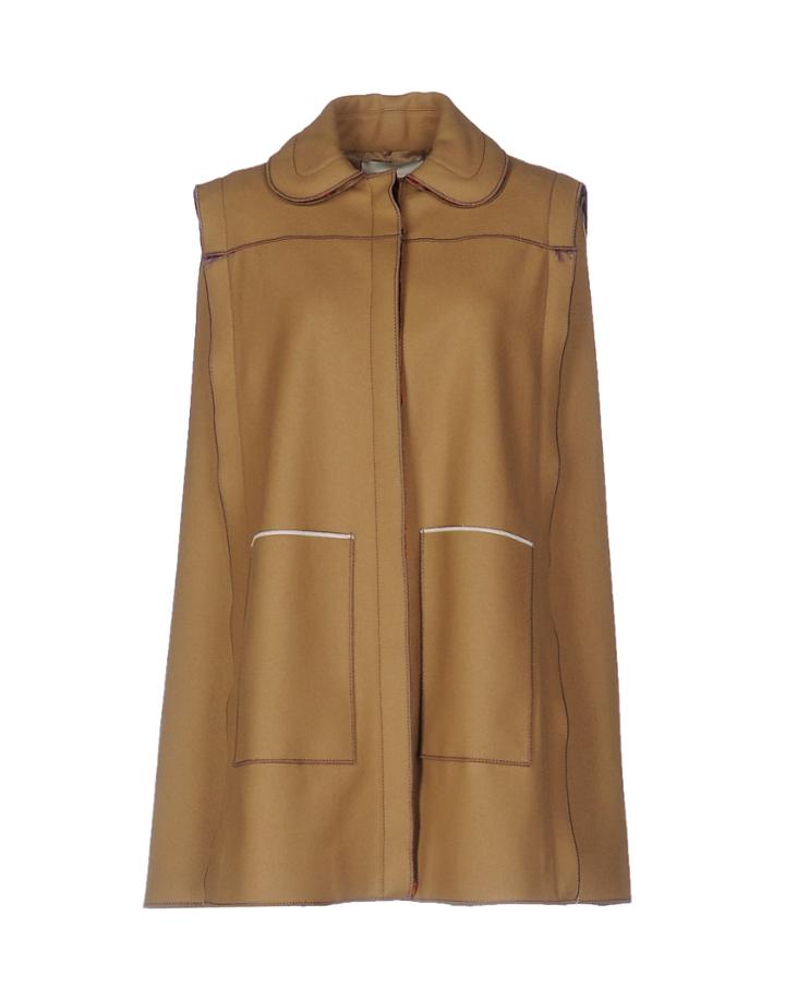 Marco De Vincenzo Capes & Ponchos