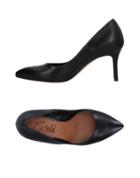 Carl  Pumps