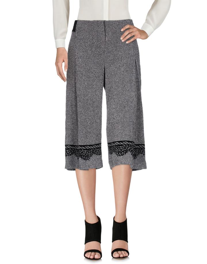Eris 3/4-length Shorts