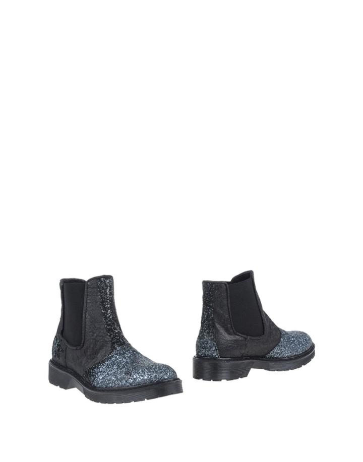 2star Ankle Boots