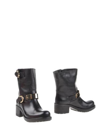 Joy Wendel Ankle Boots