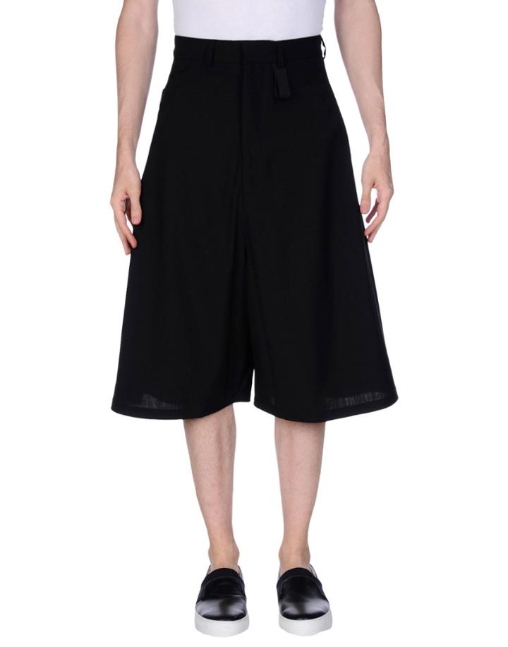 Nicomede Talavera 3/4-length Shorts