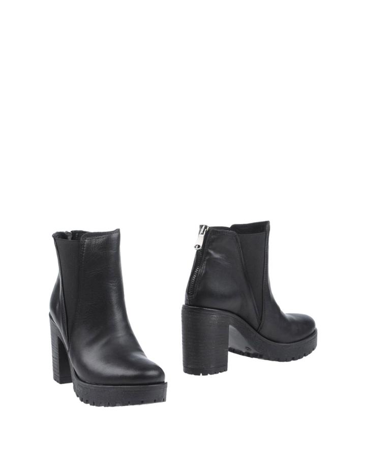 Carl  Ankle Boots