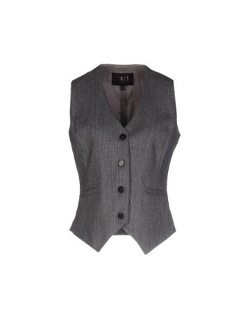 Daks London Tops